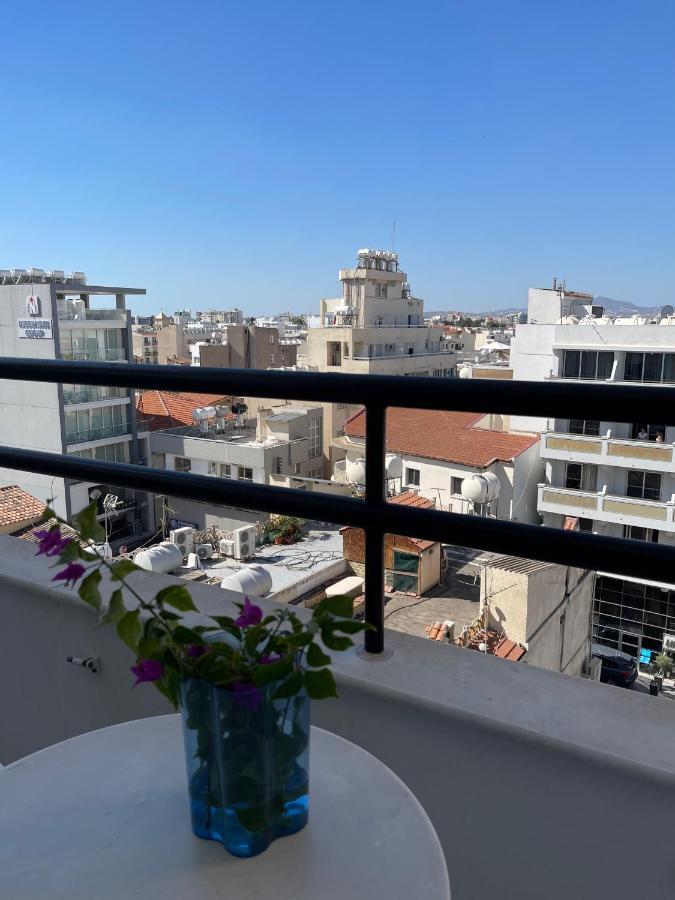 كراساس بيتش لارنكا المظهر الخارجي الصورة